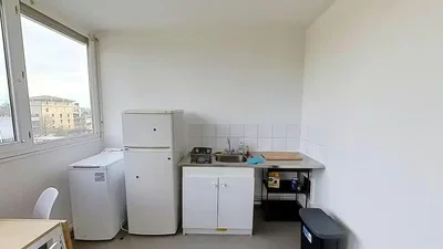 Кухиња; кухињски апарати, поглед, природно светло