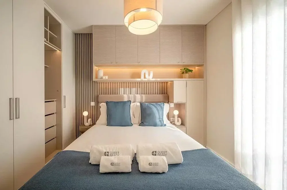Schlafzimmer; tageslicht, moderner stil