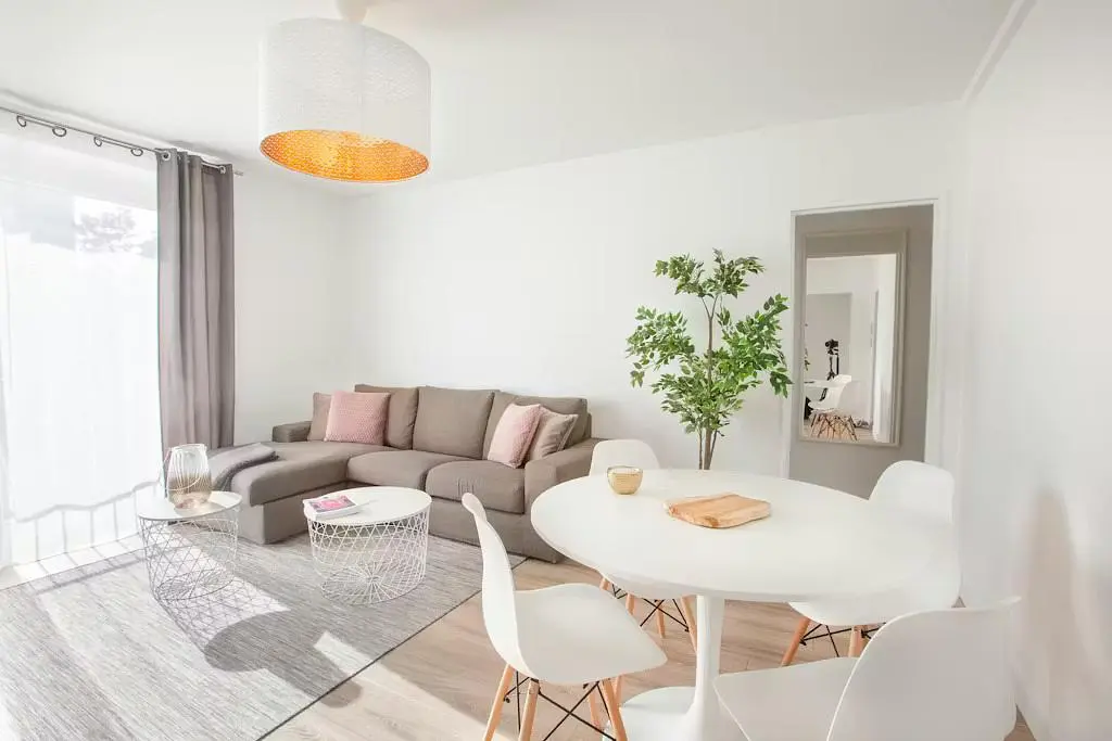 Wohnzimmer; tageslicht, moderner stil