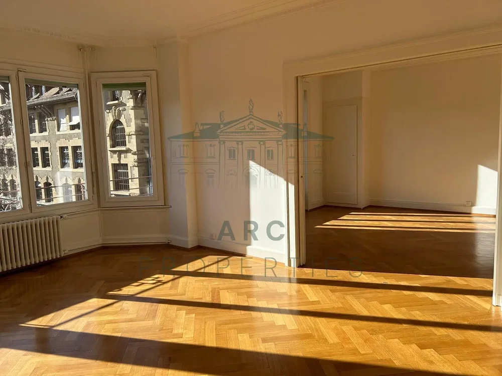 Wohnzimmer; blick, holzboden, tageslicht