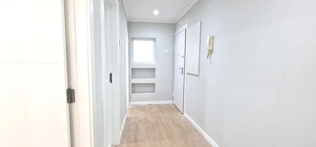 Šatna; přirozené světlo