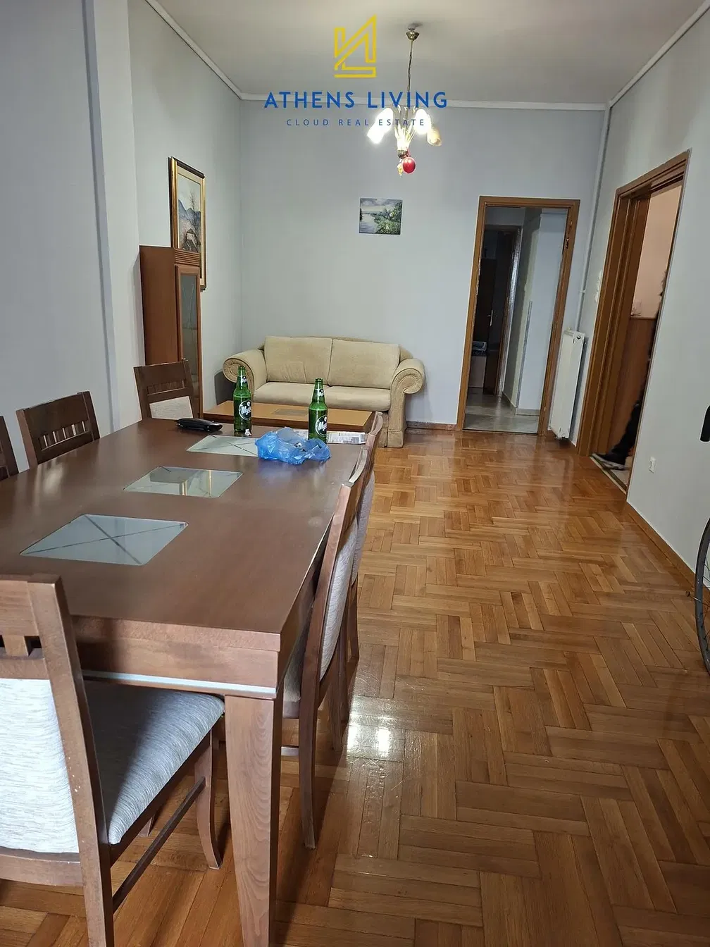 Salon; parquet, lumière naturelle