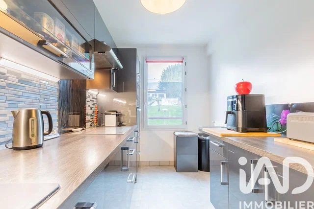 Küche; küchengeräte, blick, tageslicht, renoviert, moderner stil