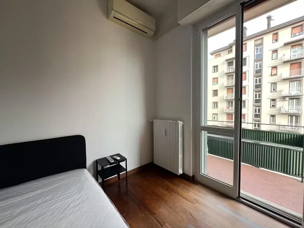 Schlafzimmer; blick, holzboden, tageslicht