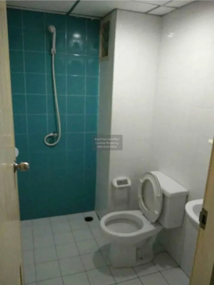 Τουαλέτα; πλακάκια