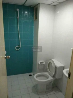 Τουαλέτα; πλακάκια