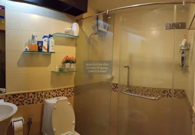 Salle de bain; carrelage, rénové, lumière naturelle, style moderne