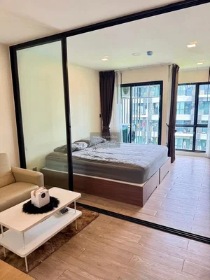 Chambre; lumière naturelle, parquet