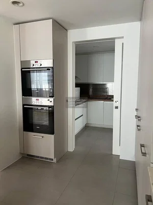 Cuisine; électroménager, carrelage, rénové