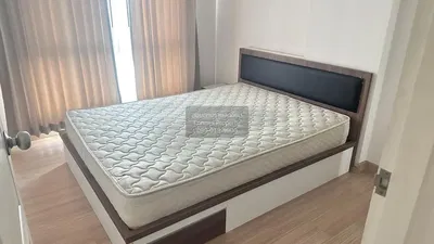 Спаваћа соба; дрвени под, природно светло