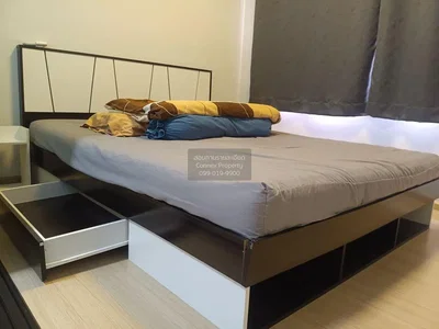 Спаваћа соба; дрвени под, природно светло
