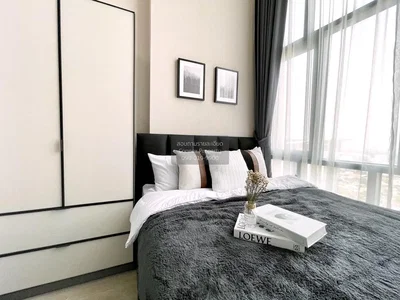Chambre; lumière naturelle, style moderne
