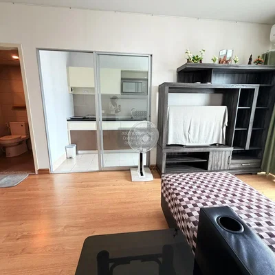 Salon; parquet, lumière naturelle