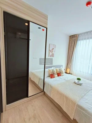 Chambre; lumière naturelle, style moderne, parquet