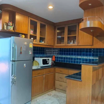 Cuisine; électroménager, carrelage