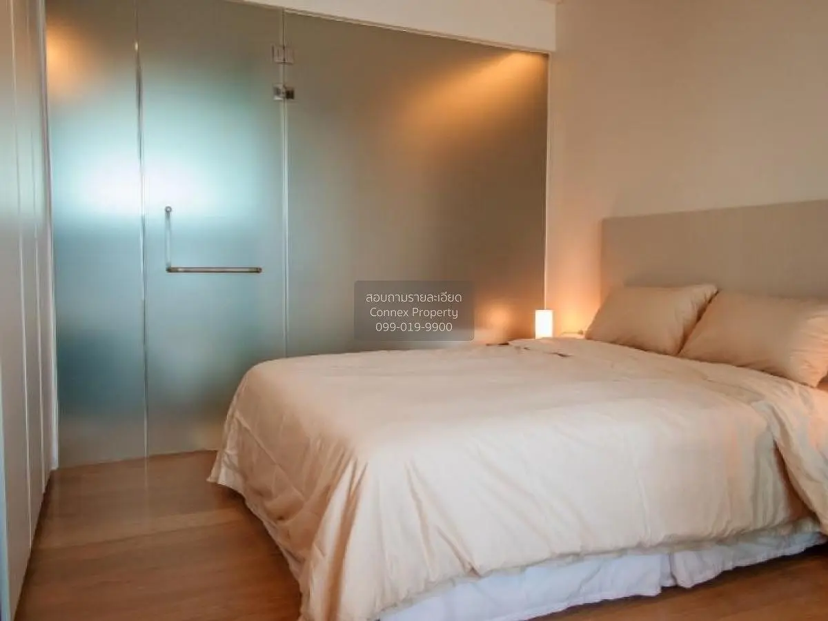 Chambre; parquet, lumière naturelle