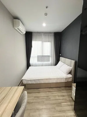 Chambre; lumière naturelle, style moderne, parquet