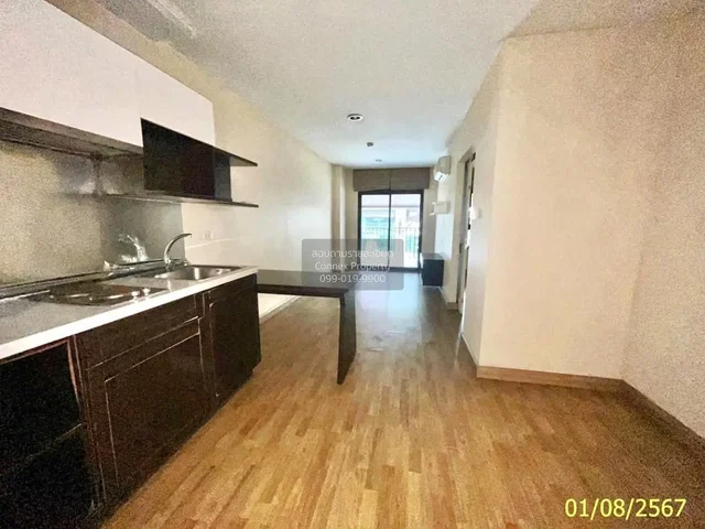 Kitchen; wood floor, natural light