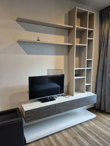 Wohnzimmer; moderner stil, fliesenboden