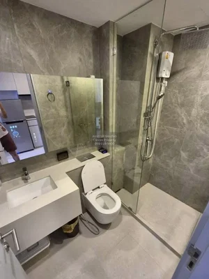 Badezimmer; fliesenboden, renoviert, tageslicht