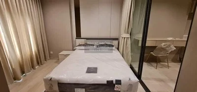 Schlafzimmer; holzboden, renoviert, tageslicht