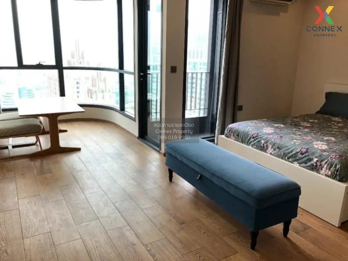 Chambre; vue, parquet, lumière naturelle