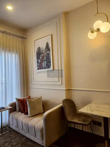 Soggiorno; stile moderno, luce naturale