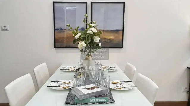 Sala da pranzo; stile moderno, luce naturale