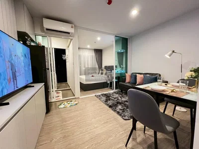 Sala de estar; luz natural, estilo moderno