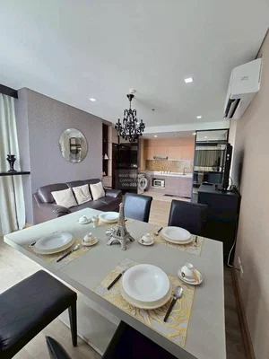 Sala de estar; luz natural, estilo moderno