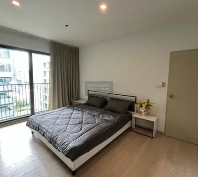 Schlafzimmer; blick, tageslicht, moderner stil, holzboden