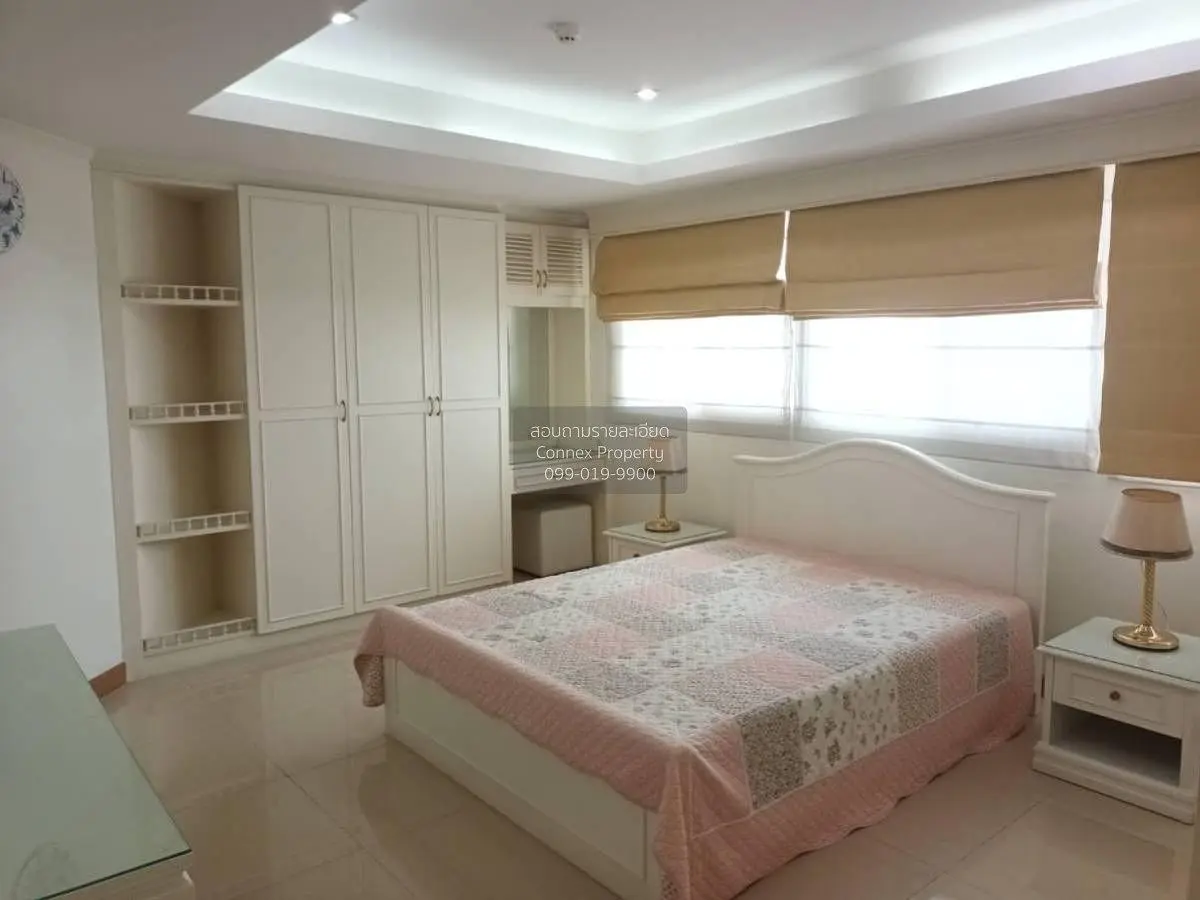 Camera da letto; pavimento in piastrelle, luce naturale