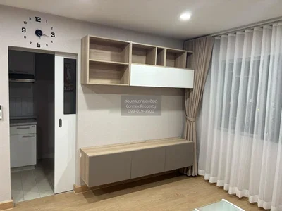 Salon; électroménager, style moderne, lumière naturelle