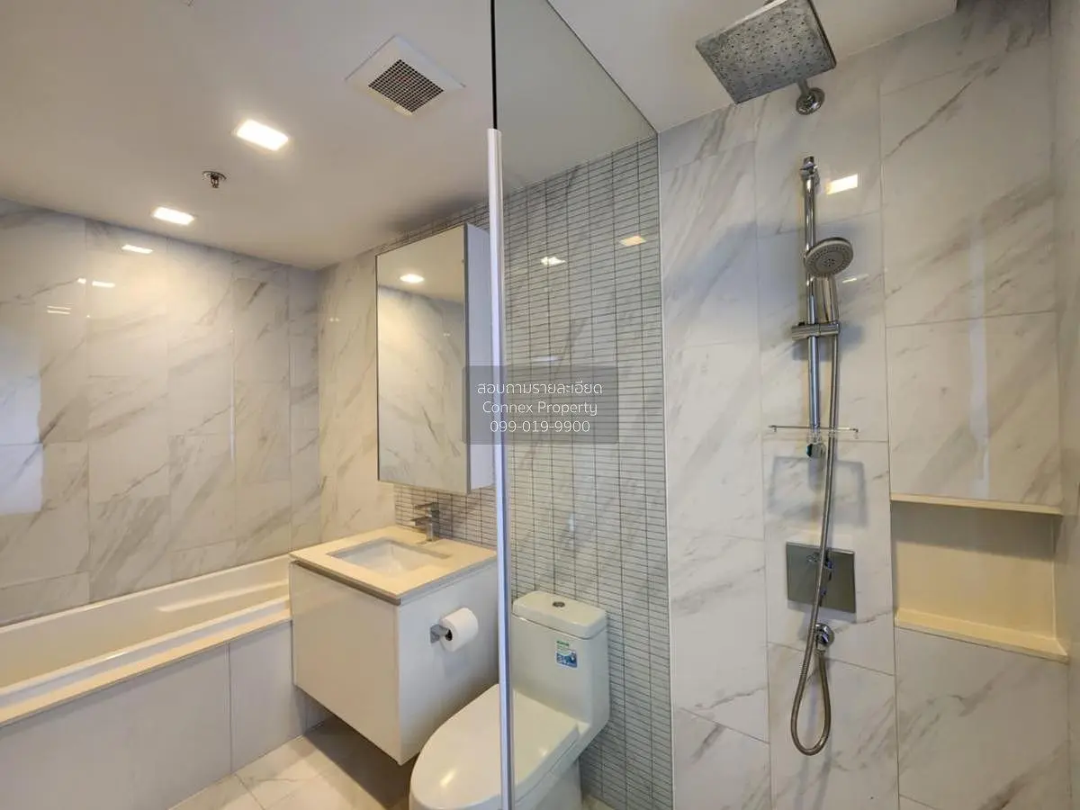 Badezimmer; fliesenboden, renoviert, tageslicht, moderner stil