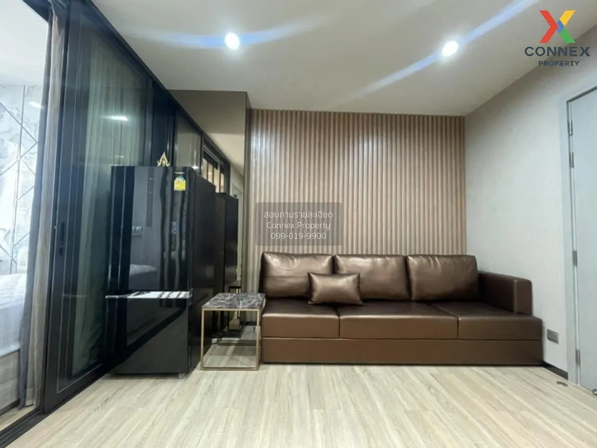 Wohnzimmer; moderner stil, holzboden, tageslicht