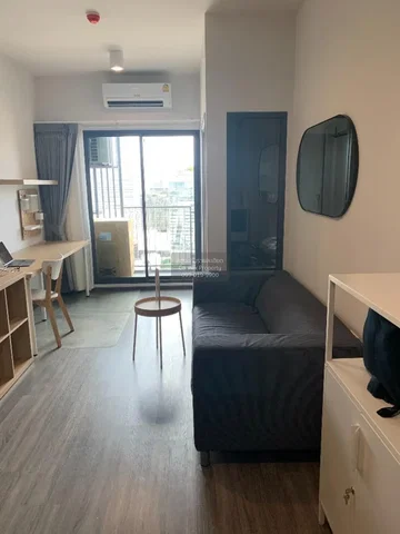 Soggiorno; luce naturale, stile moderno, vista