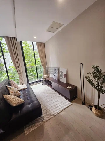 Living room; view, natural light, modern style, wood floor