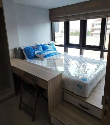 Chambre; vue, lumière naturelle