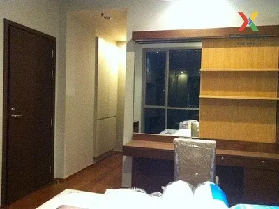 Chambre; parquet, lumière naturelle