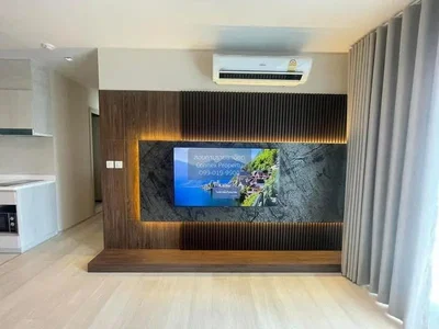 غرفة معيشة; إطلالة, أسلوب عصري, أرضية خشبية, ضوء طبيعي