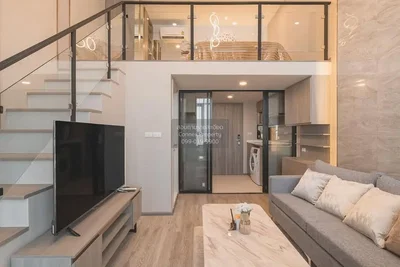 Wohnzimmer; tageslicht, moderner stil, renoviert