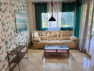 Oturma odası; doğal ışık, modern stil