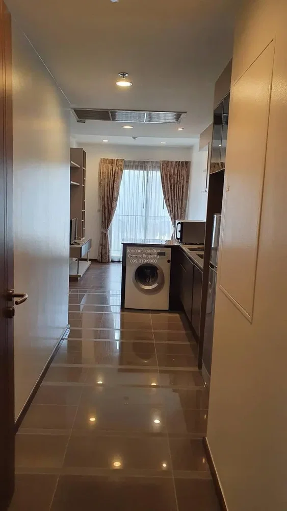 Kuhinja; talne ploščice, kuhinjski aparati