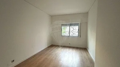 Chambre; lumière naturelle, parquet