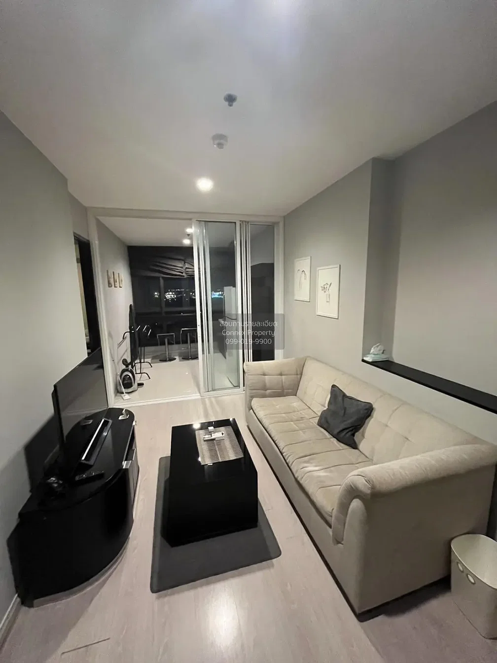 Wohnzimmer; blick, tageslicht, moderner stil