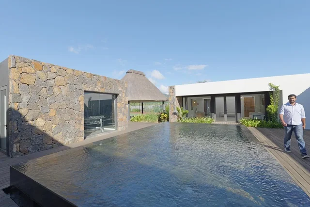 Кућа и околина; поглед, природно светло