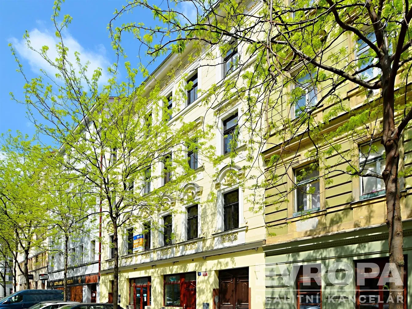 Kuća i okolina; pogled
