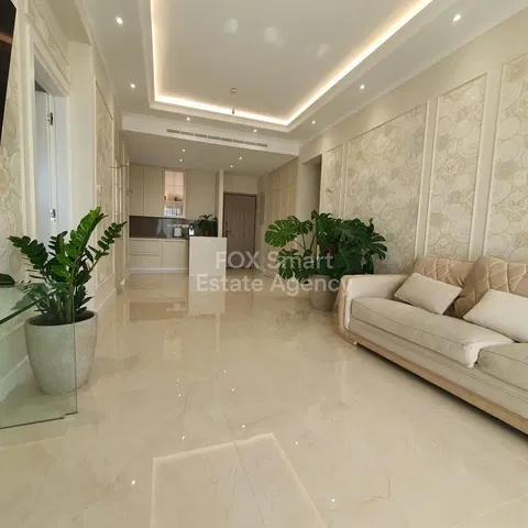 Obývačka; prirodzené svetlo, moderný štýl, dlažba, po rekonštrukcii