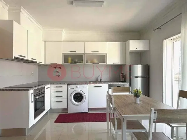 Kitchen; kitchen appliances, natural light, modern style