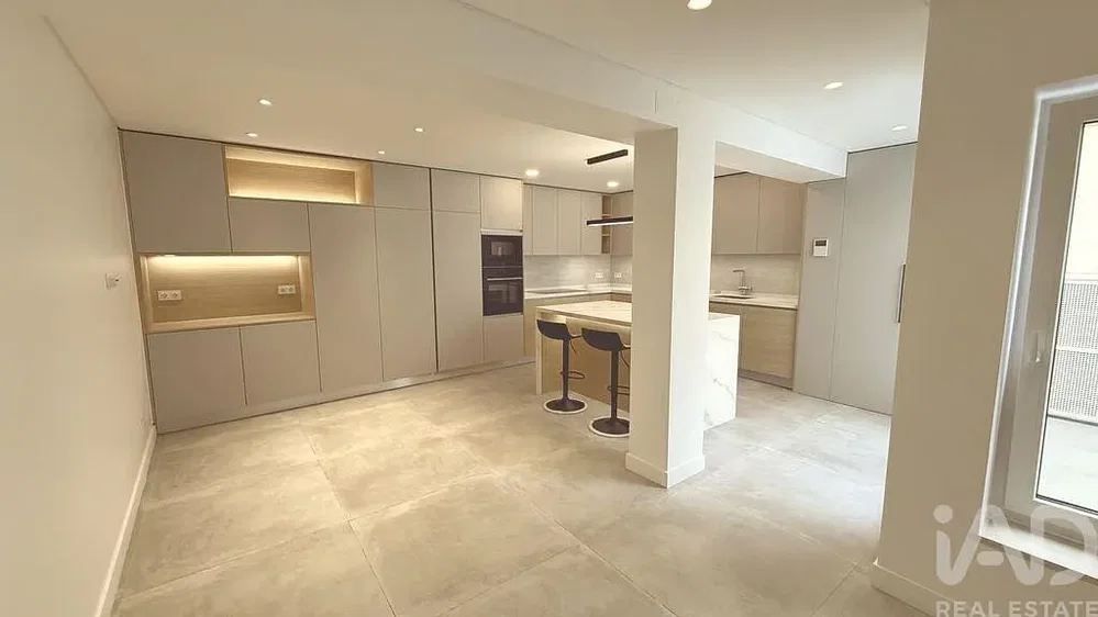 أخرى